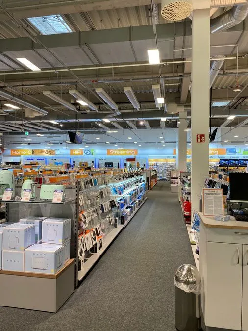 Elektronikmarkt – Referenz Shop-Beleuchtung